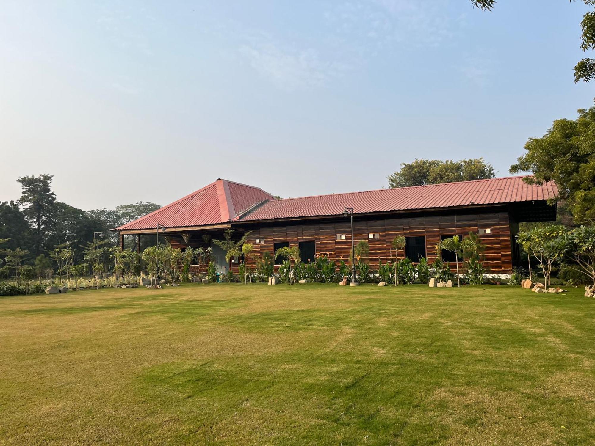 The Green Wood Palace I Farm House I Wedding I Party I 87Oo2O5865 Villa Gurgaon Buitenkant foto